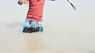 কচ দিয়ে বড় মাছ ধরে