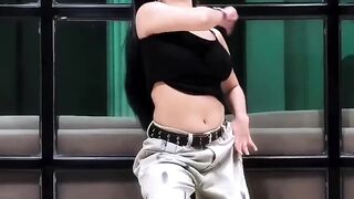 Girl dance. Dancing video.beautiful girl dance