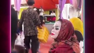 uhuy si aki matanya