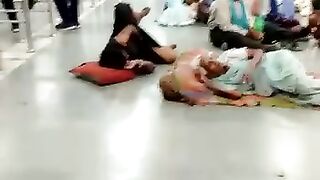 দেখুন পাবলিকের সামনে কি করছে