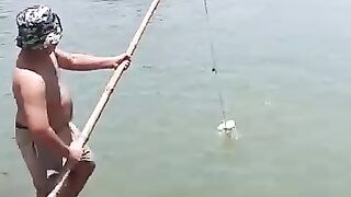 Mancing Ikan Di Sungi