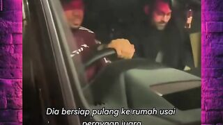Juara di lapangan, juara juga di hati fans! ????