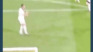 Fans Al Nassr meminta Ronaldo pergi ????