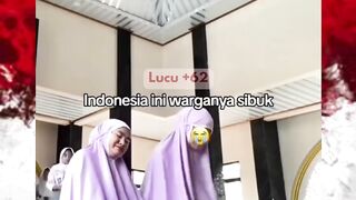 Indonesia = sibuk semua