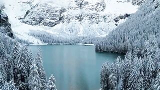 Uma manhã de inverno no Lago di Braies ❄️