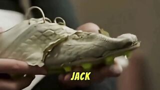Sepatu "Butut" yang Menghasilkan Trofi! ????
