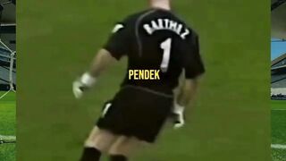 Kiper paling nyentrik dalam sejarah sepak bola!