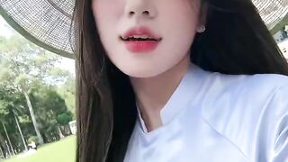 Walking in the sun, Vietnamese girl ???????? #aodai #vietnam #asia #girl #girls #beauty #baby #babygirl #school #student