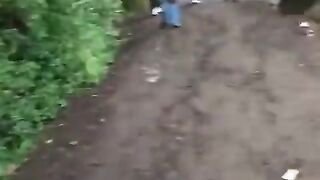 jalan dengan gaya