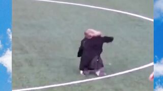 Si Paling TERSAKITI???? - Adobet88