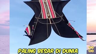 3 Bentuk layangan paling besar di dunia! (nomer 3 di buat orang indonesia) versi bola88