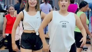Gym Girls Just Broke the Internet.