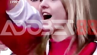 Adobet88 | Aksi Pesepak Bola Di Atas Rumput Hijau 17