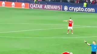 Macam-macam jenis bela diri : Kungfu, Pencak Silat,Taekwondo, Karate,  YANG PENTING 15 UCL