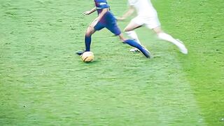 Hari di mana Toni Kroos sadar:  jangan pernah melakukan press kepada Busquets.