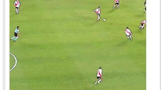 Menurut kalian, apakah Julián Álvarez akan menjadi salah satu striker terbaik dunia dalam beberapa tahun ke depan? ????⚽