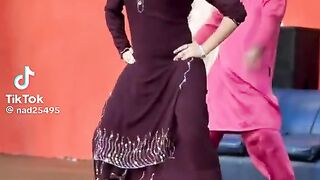 Nisra Noor dance performance 5