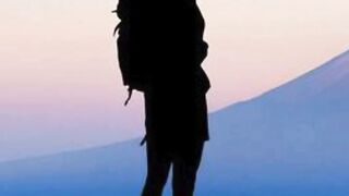 Jika kamu gagal 10 kali, ingatlah bahwa ada orang yang telah gagal 15 kali sebelum mencapai keberhasilan.