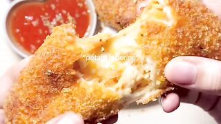 Kalian Harus Coba! Camilan Roti Gulung Kentang Ayam yang Renyah & Lumer Banget
