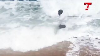 সামাজিক যোগাযোগ মাধ্যমে ভাইরাল ভিডিও