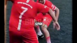 Skill sepakbola ini sampai DILARANG oleh FIFA!????