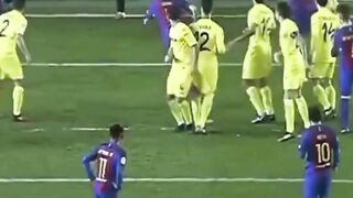 Lionel Messi freekick