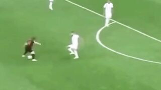 , magic kayak gini bisa kita lihat langsung di GBK bulan Agustus nanti saat AC Milan vs Chelsea digelar di Jakarta ????????????