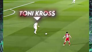 Detik-detik terciptanya salah satu tendangan bebas paling legendaris dalam sejarah sepak bola! ????????