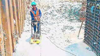 কাজের ফাঁকে একটু ভিডিও