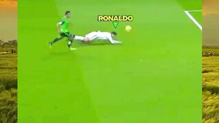 Momen “IQ sepak bola” Ronaldo keluar pas diving ????⚽️ Wasit bingung, lawan emosi, fans langsung rame