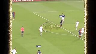 Sundulan Messi = sejarah