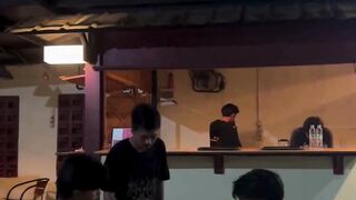 Gabisa anteng dikit aja si anj ????