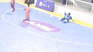 kiper tangguh