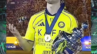Bukan cuma soal CR7, ternyata ada "Jimat Trofi" tersembunyi di balik juaranya Al-Nassr musim ini! ????????