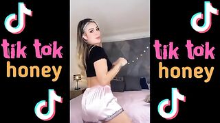 CUTE FAMOUS TIKTOK GIRL DANCE CHALLENGE