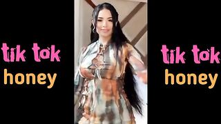 NEW CUTE FAMOUS LATINA TIKTOK GIRL DANCE CHALLENGE 2023