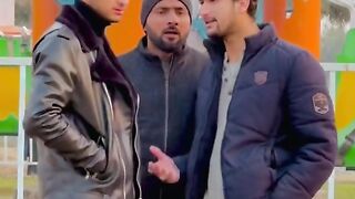 Larai ho jani si ajj