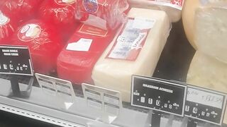 Price levels at Carrefour supermarkets in the new districts of Morocco