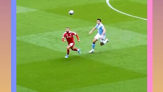 Detik-detik Mo Salah Bikin Bek Lawan Jatuh Bangun!