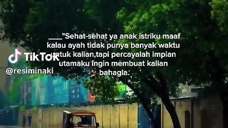 Apakah layanan UOB 24?
