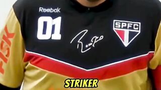 Kiper tapi rajin cetak gol? Emang ada? ????