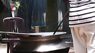 ঈদ এ খিচুড়ি আয়োজন ।
