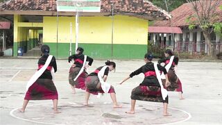 Ceremony of SMPN 1 Banyusari