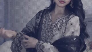 Cute ledi..????