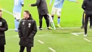 Ryan Cherki mungkin sedang berimprovisasi di tempat 2