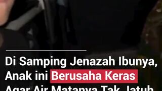 DITINGGALKAN MAMANYA DAN SI ADIK INI BERUSAHA KUAT