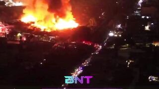 Melanda Kemayoran, Ratusan Personel Damkar Diterjunkan
