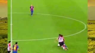 Kalau dribble dinilai 0-100, Messi dapat 99. ???????? Sisanya? Biar bek lawan yang kasih nilai setelah dilewati.