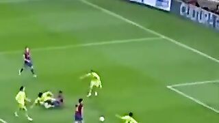 Xavi Hernández - When Football Becomes Art