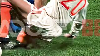 Adobet88 - Aksi Spektakuler Pesepak Bola Dunia..!! 5